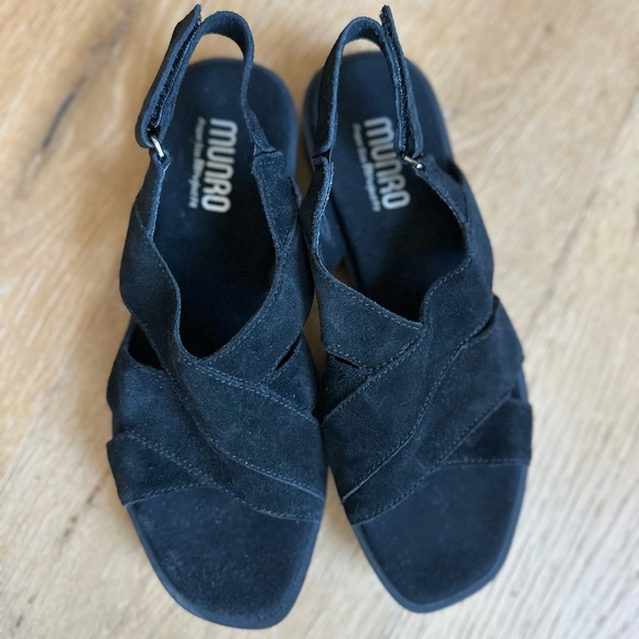 Women’s Munro Micah Slingback leather black sandal with arch support - Picture 2 of 6